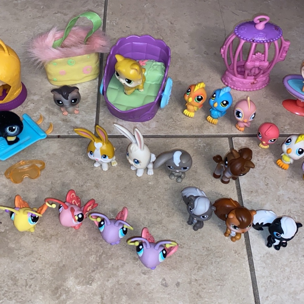 Littlest Pet Shop Colorful Animal Figures Set